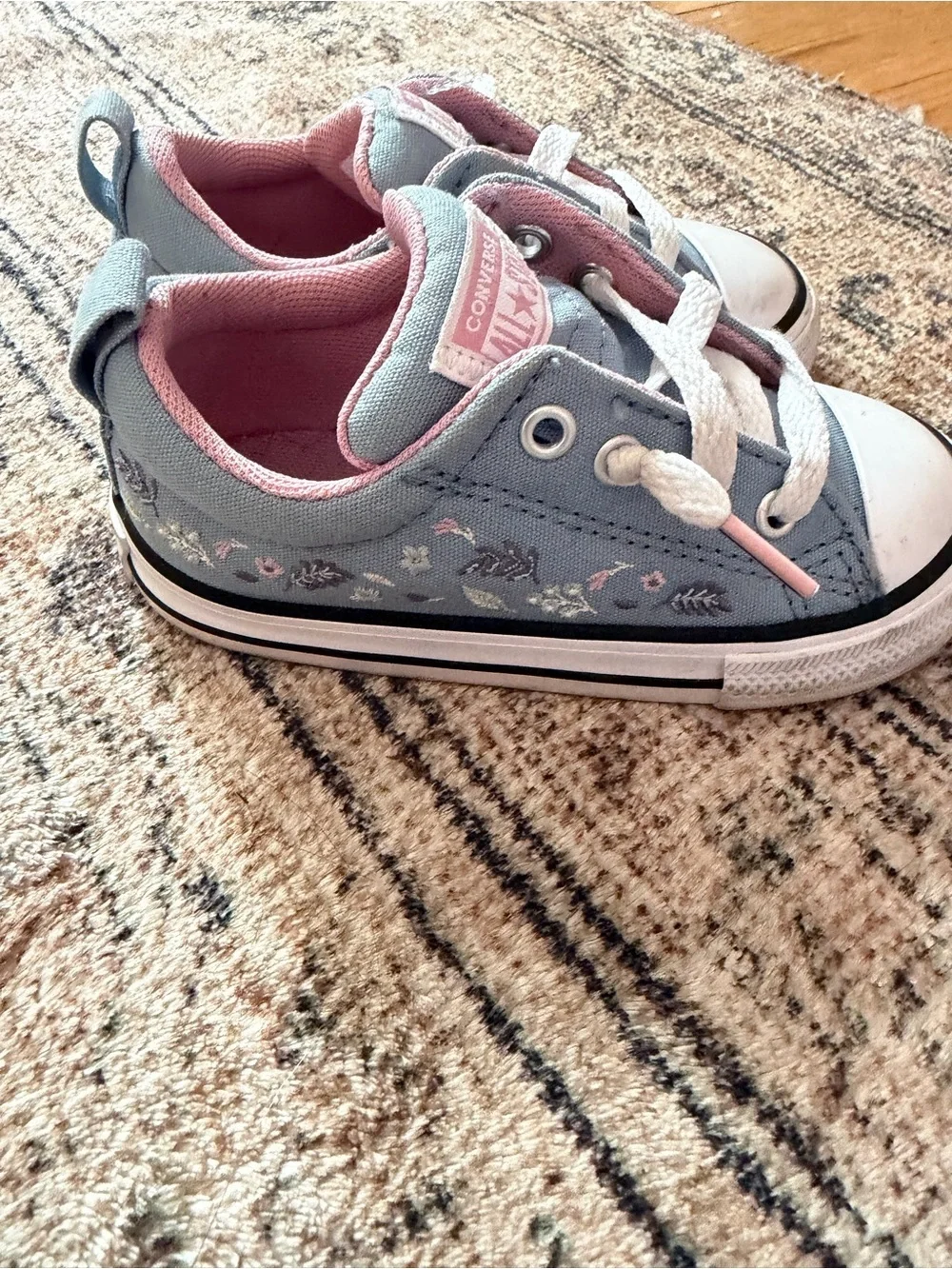 Converse Kids Low Top Sneakers - Light Blue with Pink Accents